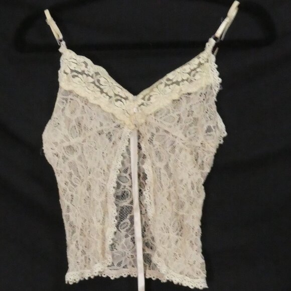Source Unknown Tops - Elegant Lace V-Neck Camisole Top With 3 Button Front Detail P2P 13.5 inches